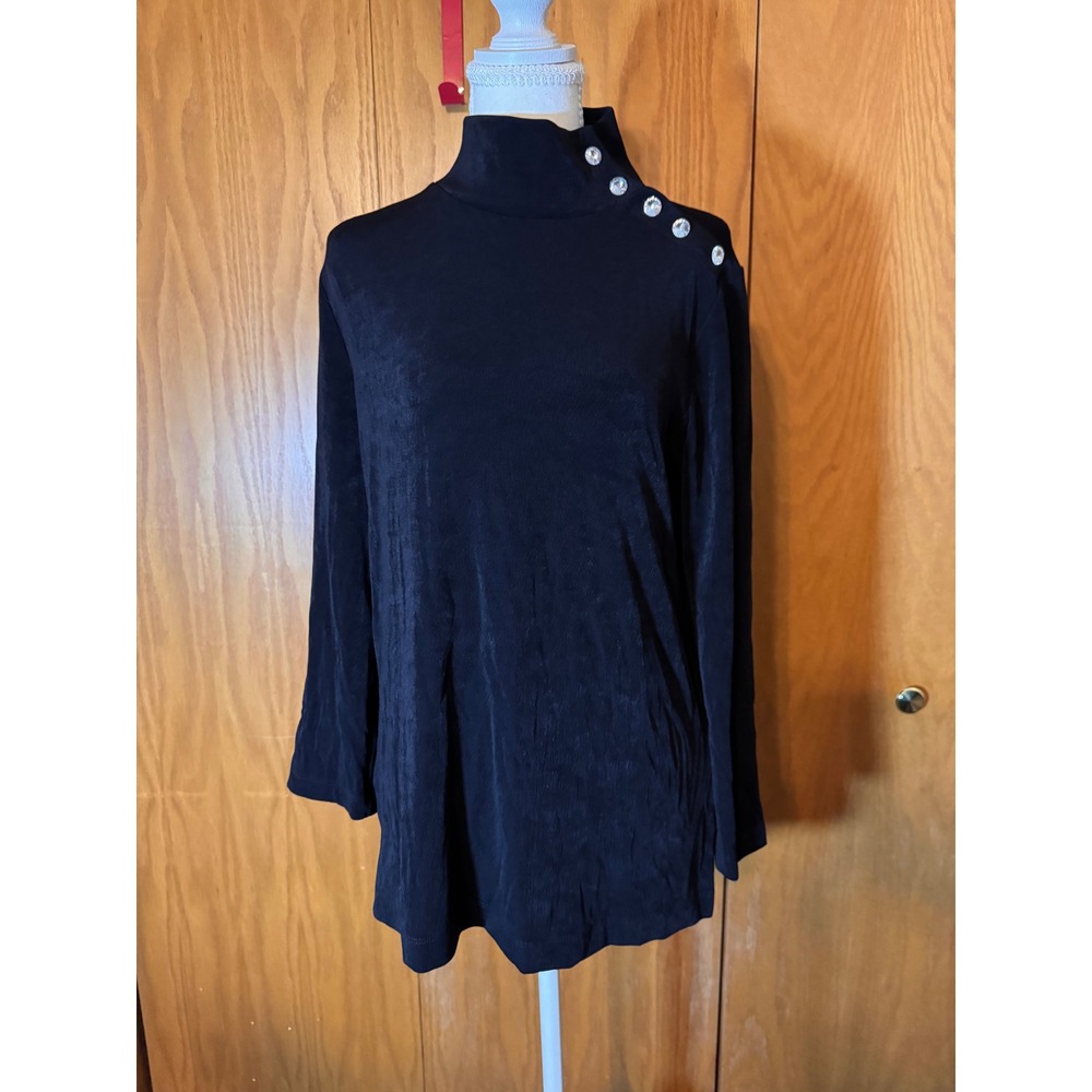 Chico's Travelers Mock Neck Diamond Button Top Black Ribbed LS Blouse Size 1 M - Picture 2 of 8